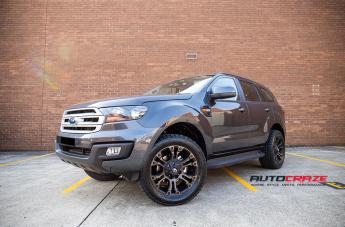 FORD EVEREST VAPOR BLACK MACHINED WITH DARK TINT